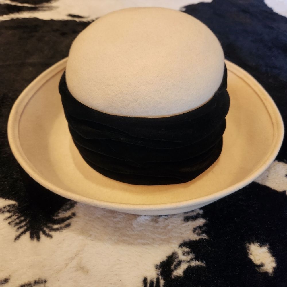 Importina Vintage Bollman 100% Wool Felt Bowler Hat Cream with Black‎ Ribbon - Picture 1 of 8